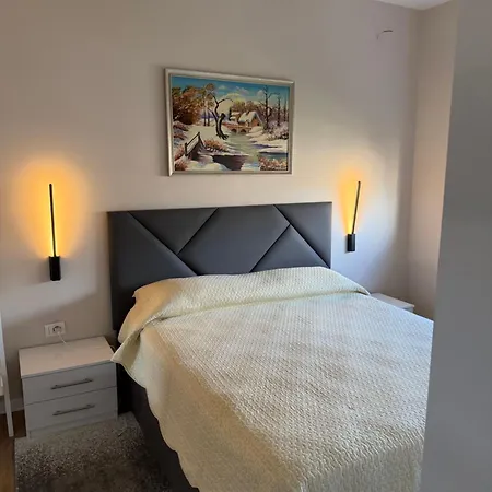 Seaside With 70 M2 Terrace & Bbq-150 M From Beach! Apartmán